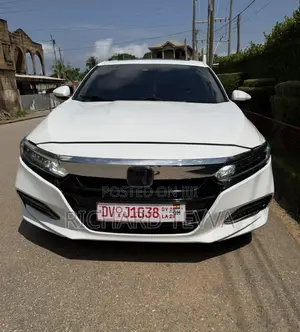 Honda Accord Sport (2.0L 4cyl Turbo 10A) 2019 White
