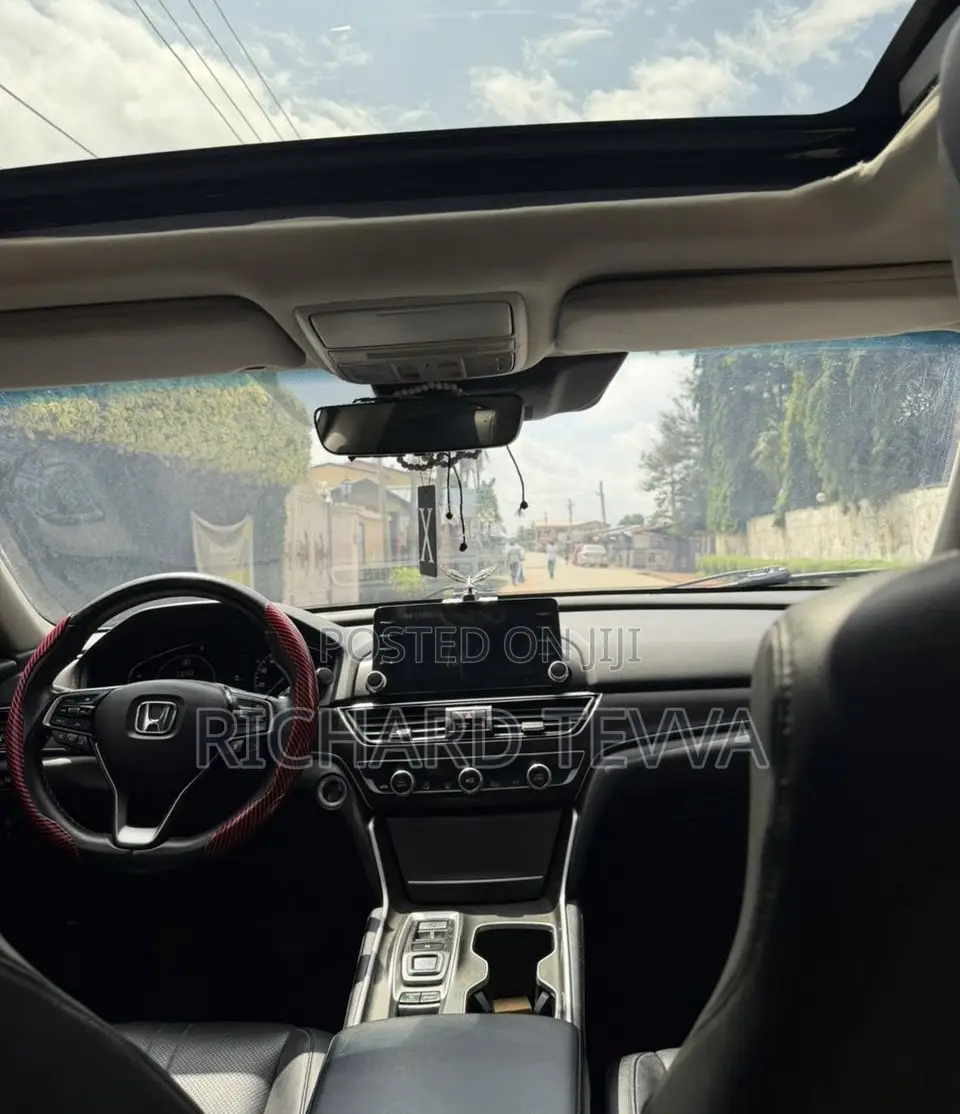 Honda Accord Sport (2.0L 4cyl Turbo 10A) 2019 White
