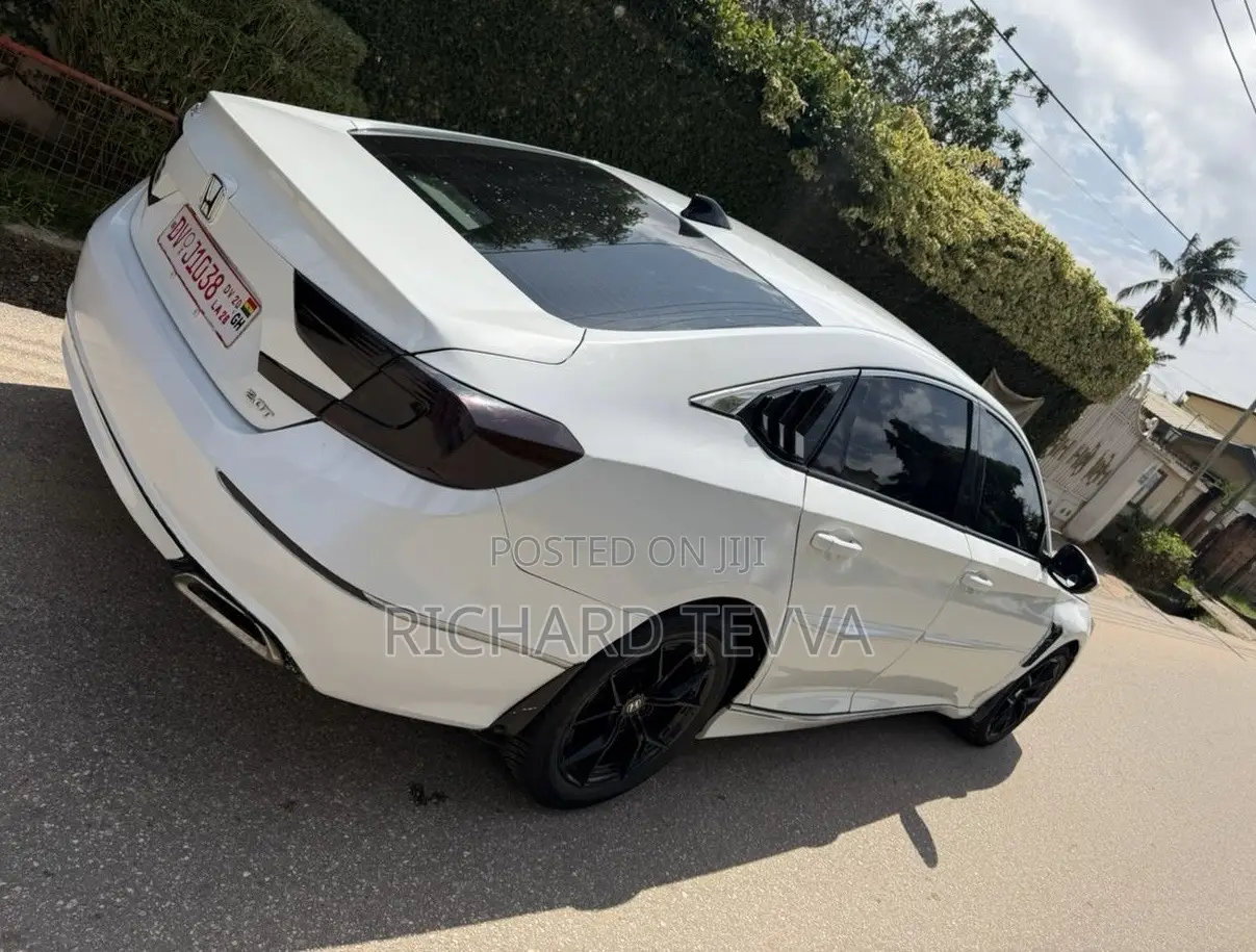 Honda Accord Sport (2.0L 4cyl Turbo 10A) 2019 White