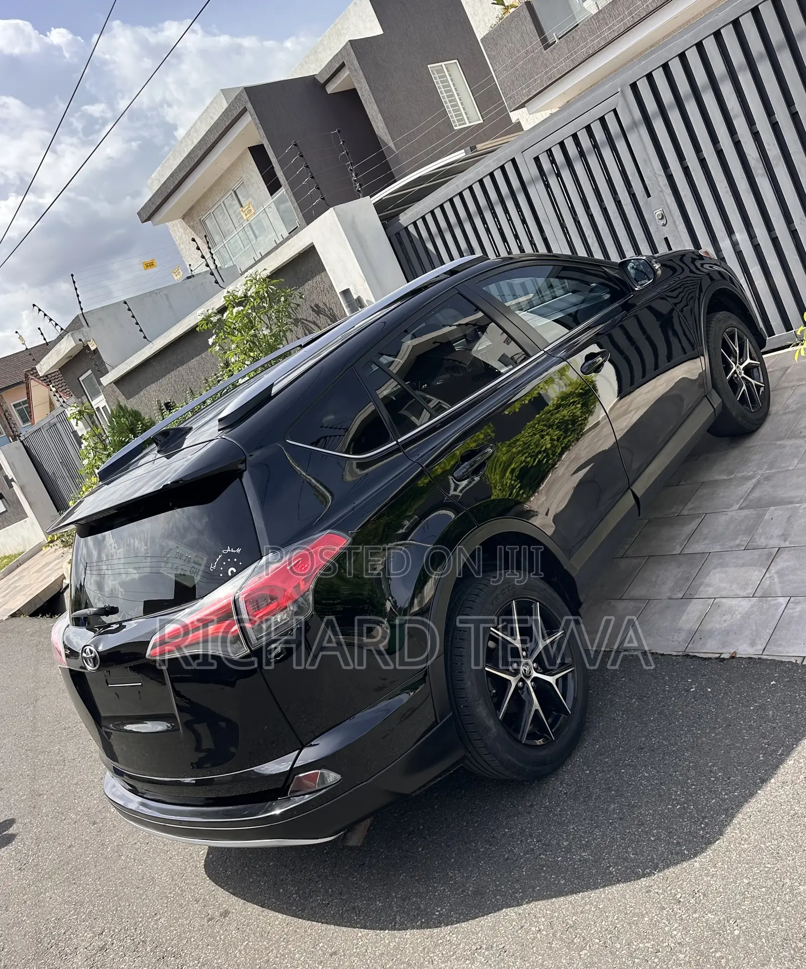 Toyota RAV4 Limited 4dr SUV (2.5L 4cyl 6A) 2018 Black