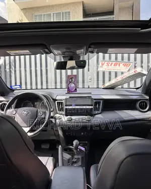 Toyota RAV4 Limited 4dr SUV (2.5L 4cyl 6A) 2018 Black