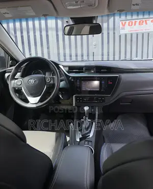 Toyota Corolla SE (1.8L 4cyl 2A) 2019 Black