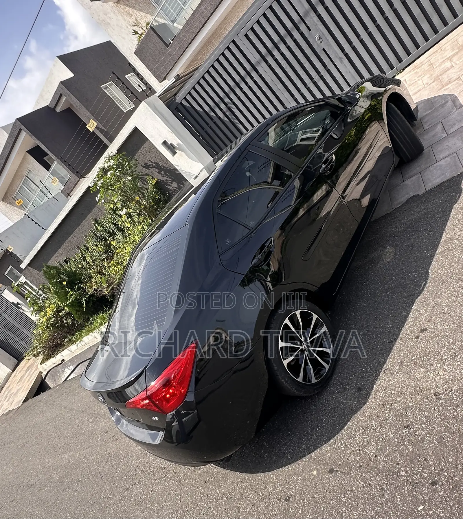 Toyota Corolla SE (1.8L 4cyl 2A) 2019 Black