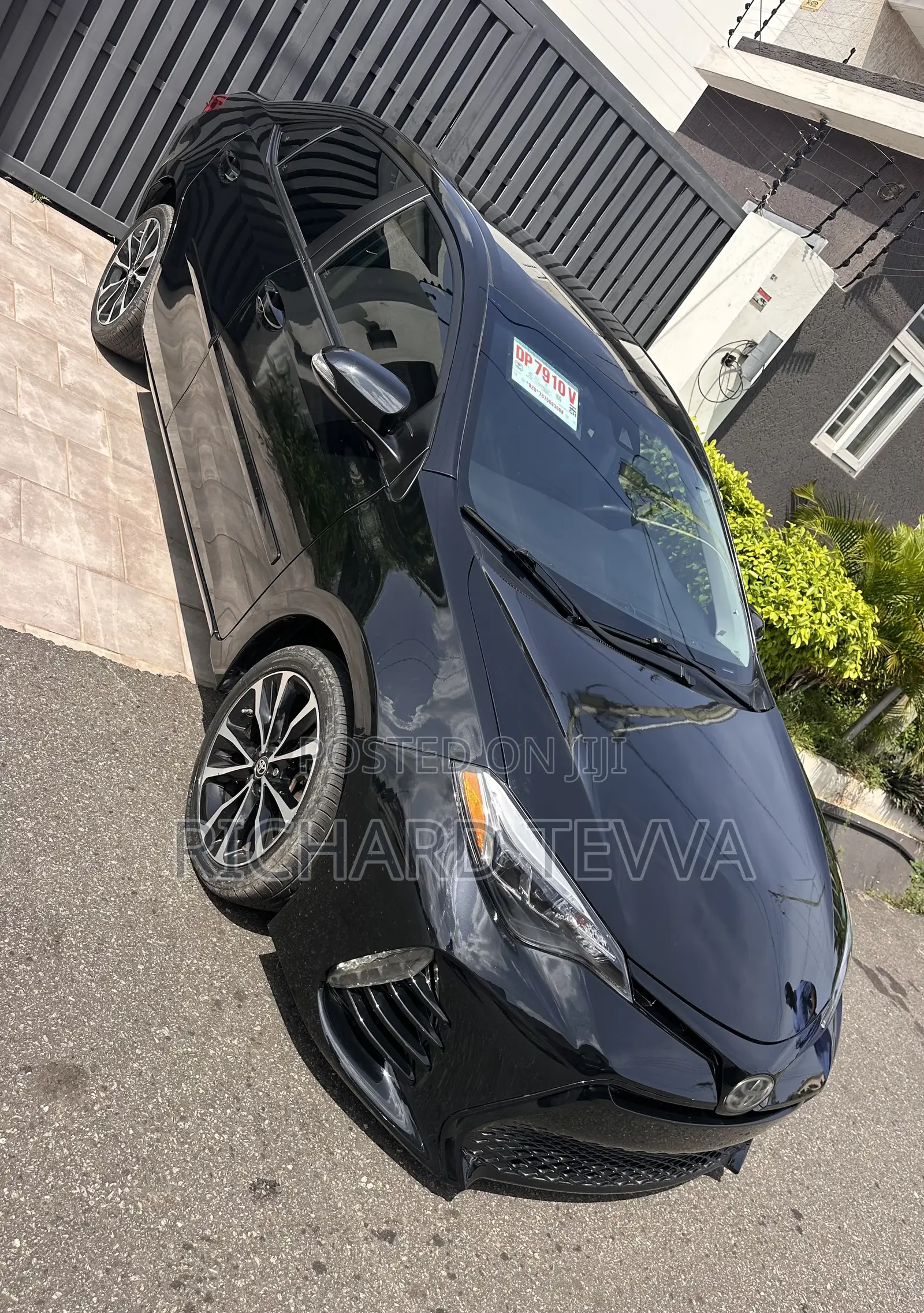 Toyota Corolla SE (1.8L 4cyl 2A) 2019 Black
