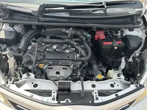 Toyota Vitz 2013 White