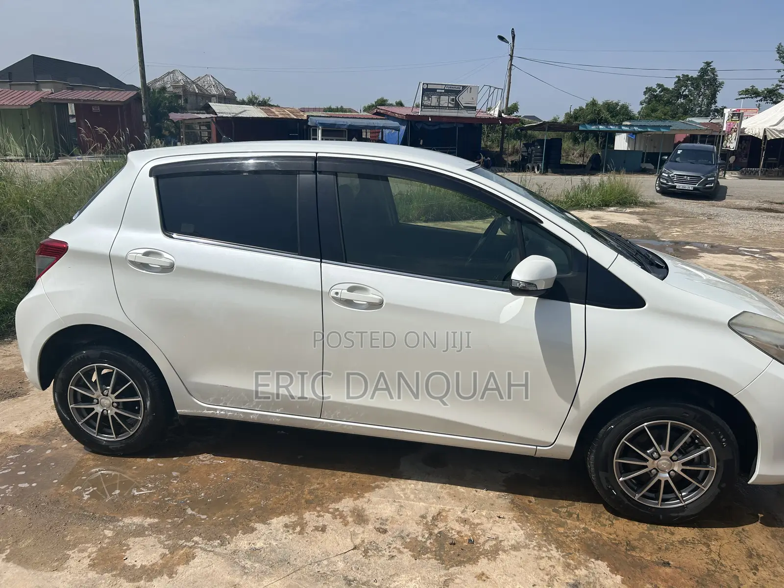 Toyota Vitz 2013 White