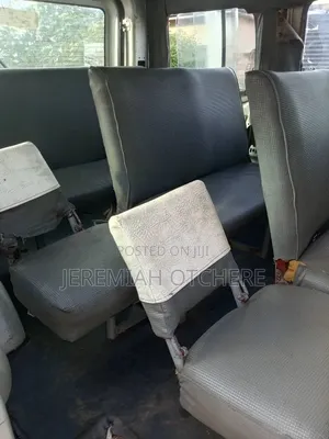 Nissan Caravan (Urvan) 1995 Silver