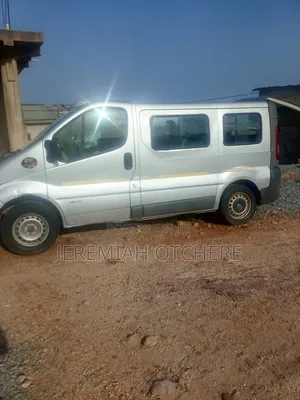 Nissan Caravan (Urvan) 1995 Silver