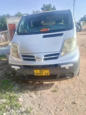 Nissan Caravan (Urvan) 1995 Silver