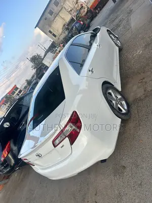 Toyota Camry 2014 White