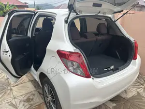 Toyota Vitz 2013 White