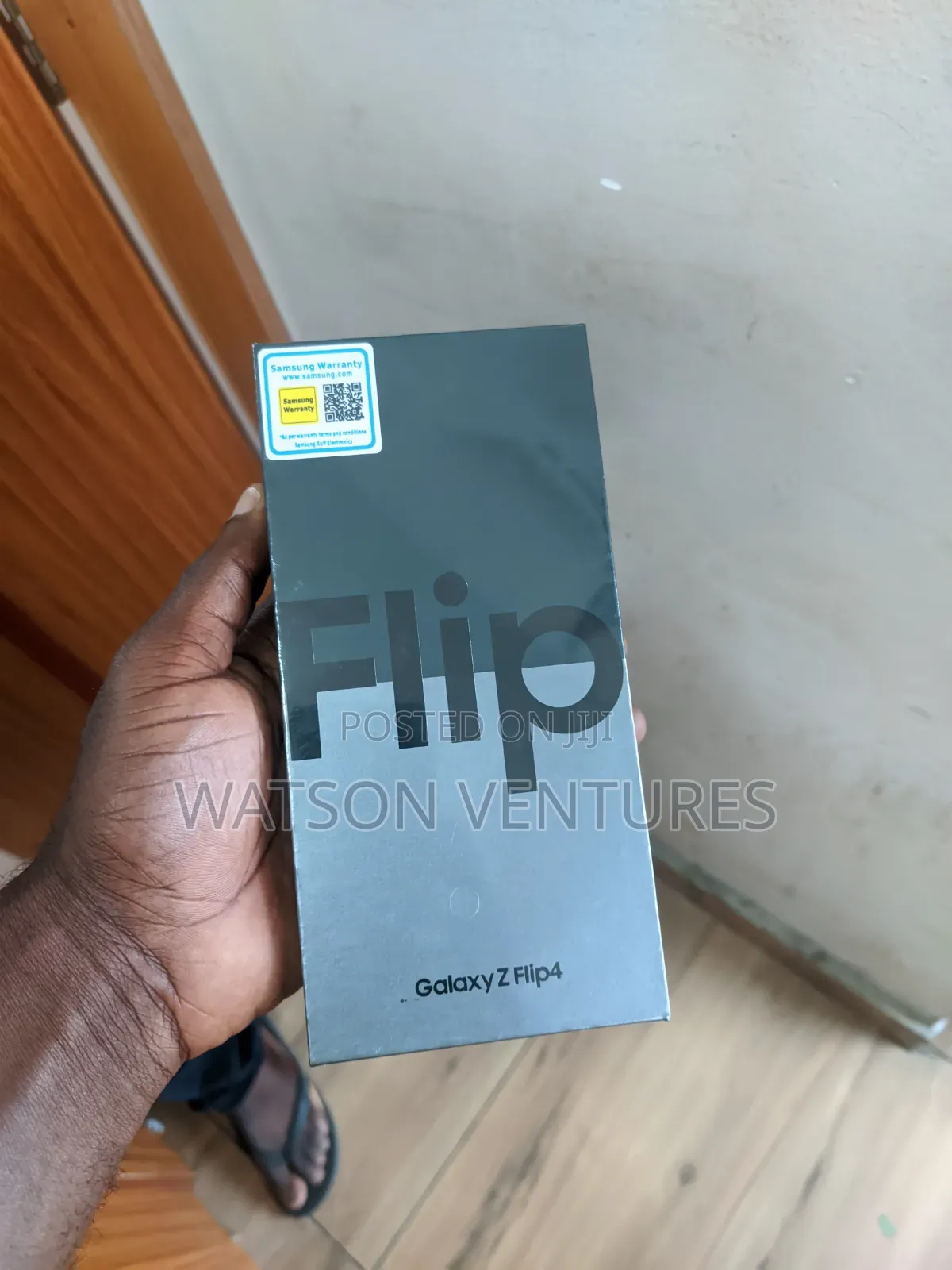 New Samsung Galaxy Z Flip4 256 GB Bronze