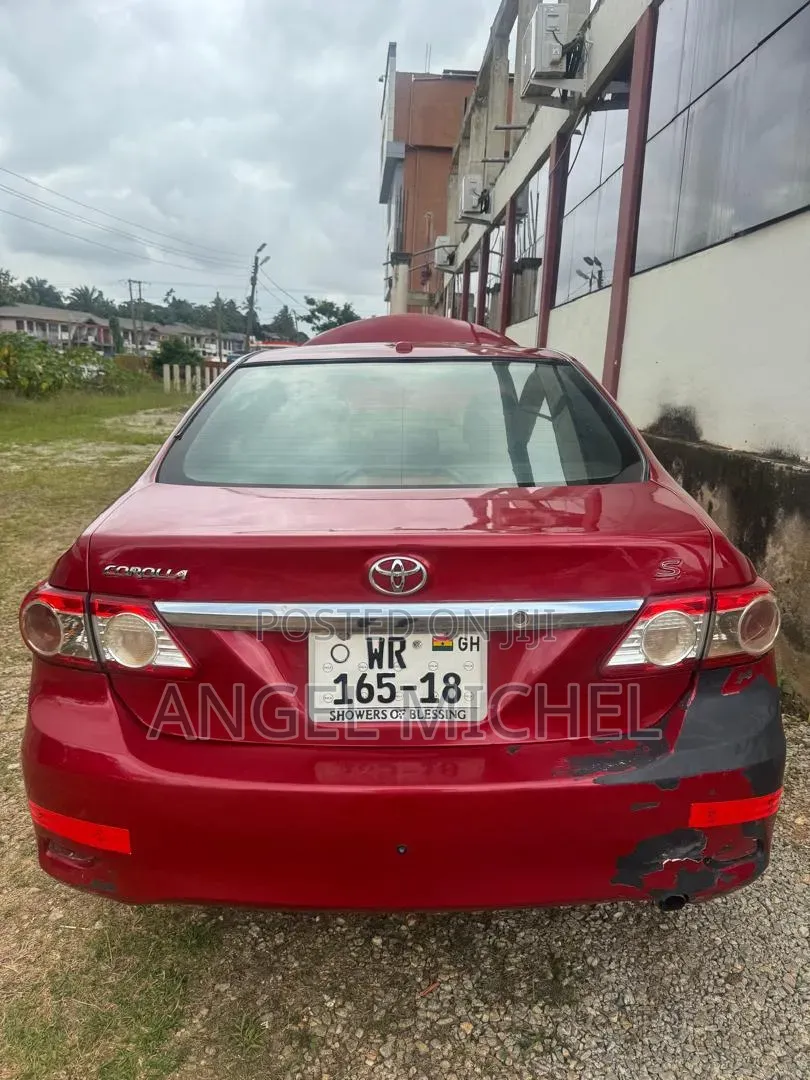 Toyota Corolla 2013 White