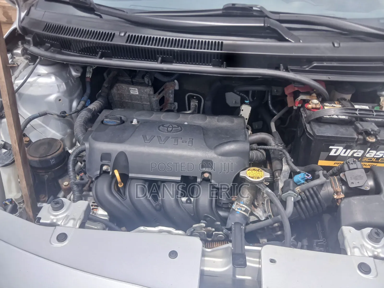 Toyota Yaris 2012 Silver