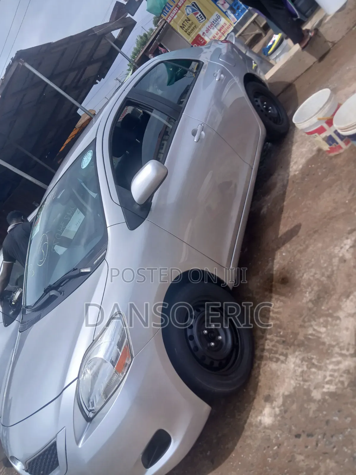 Toyota Yaris 2012 Silver