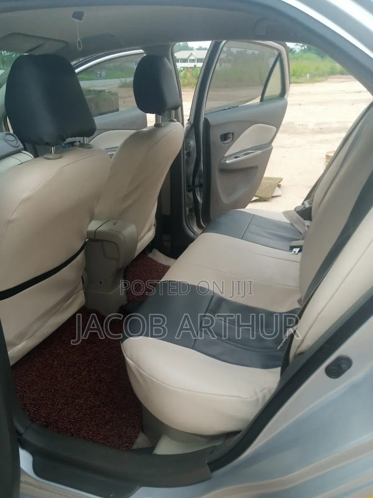Toyota Belta 2012 Silver