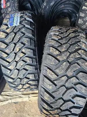 33/12.50 R20 Rough Tyres