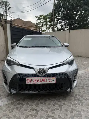 Toyota Corolla XSE (1.8L 4cyl 2A) 2019 Silver