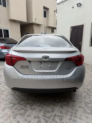 Toyota Corolla XSE (1.8L 4cyl 2A) 2019 Silver