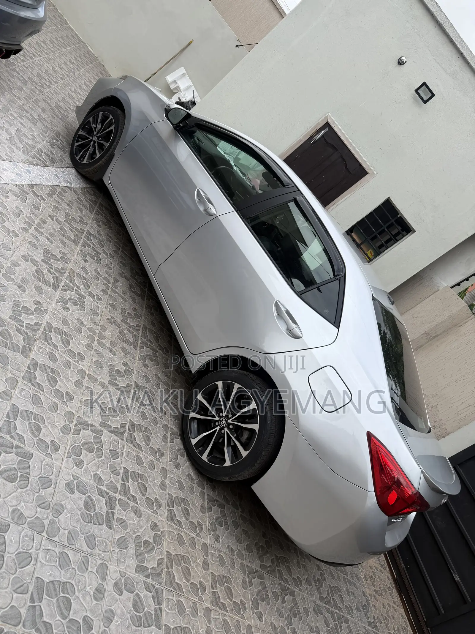 Toyota Corolla XSE (1.8L 4cyl 2A) 2019 Silver