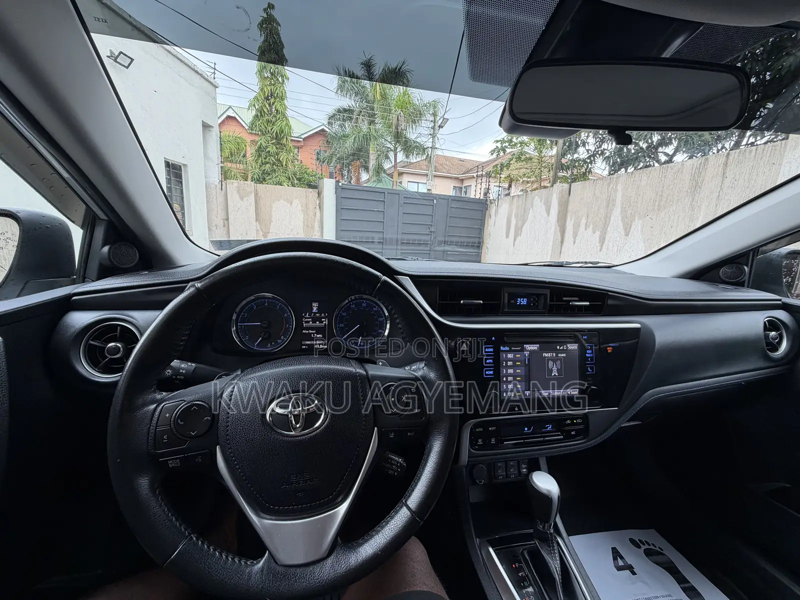 Toyota Corolla XSE (1.8L 4cyl 2A) 2019 Silver