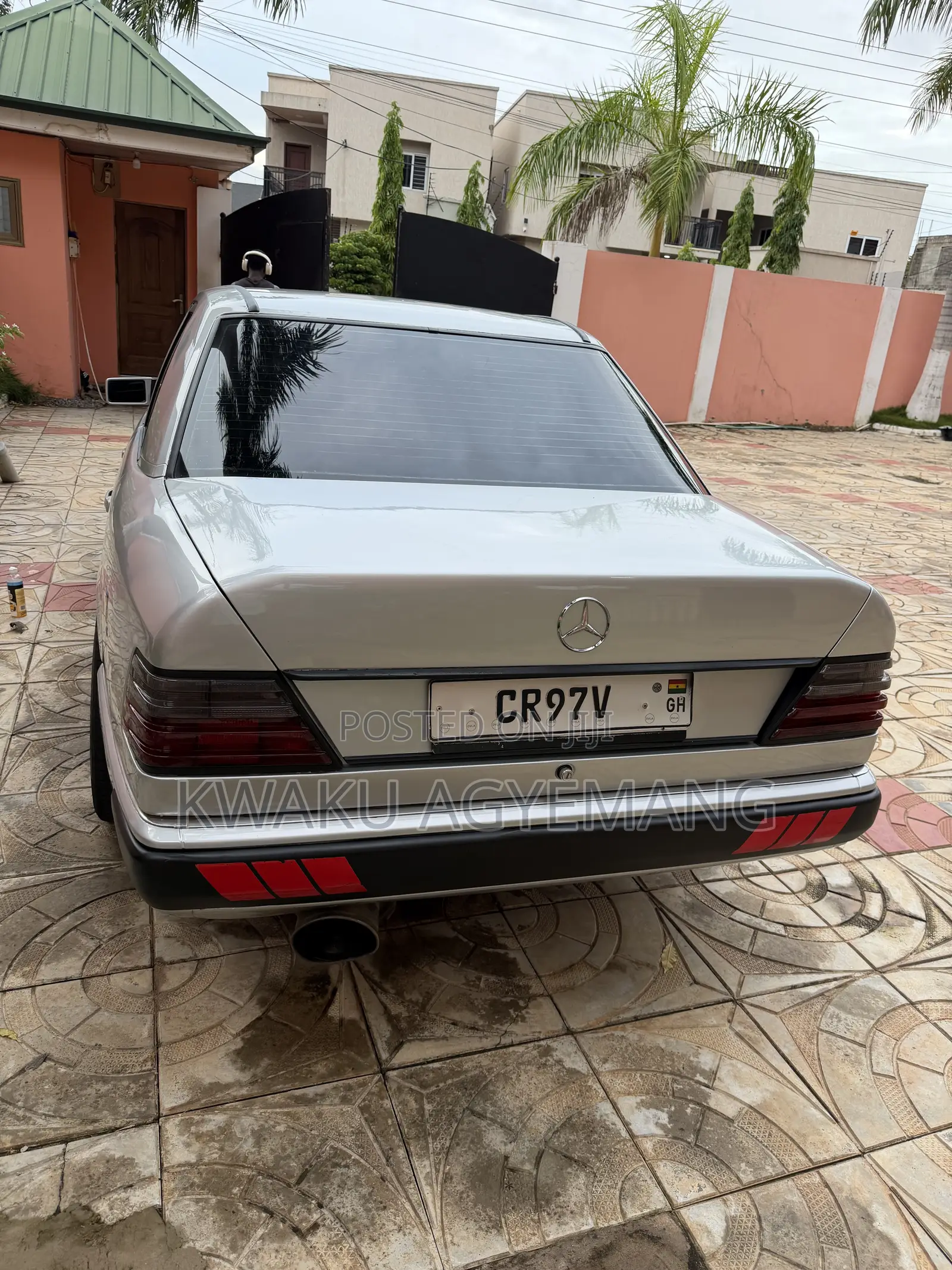 Mercedes-Benz 200 1989 Silver