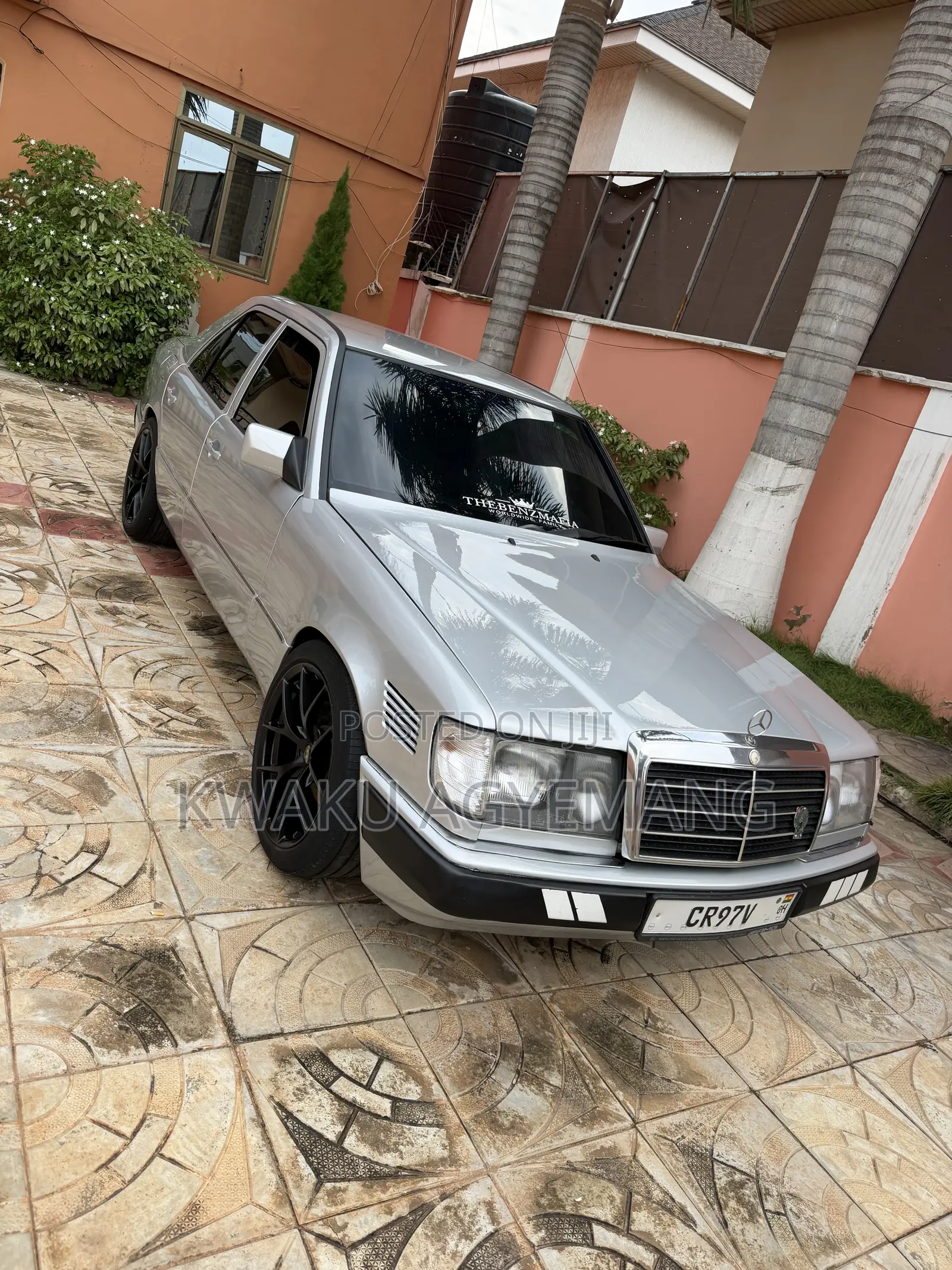Mercedes-Benz 200 1989 Silver
