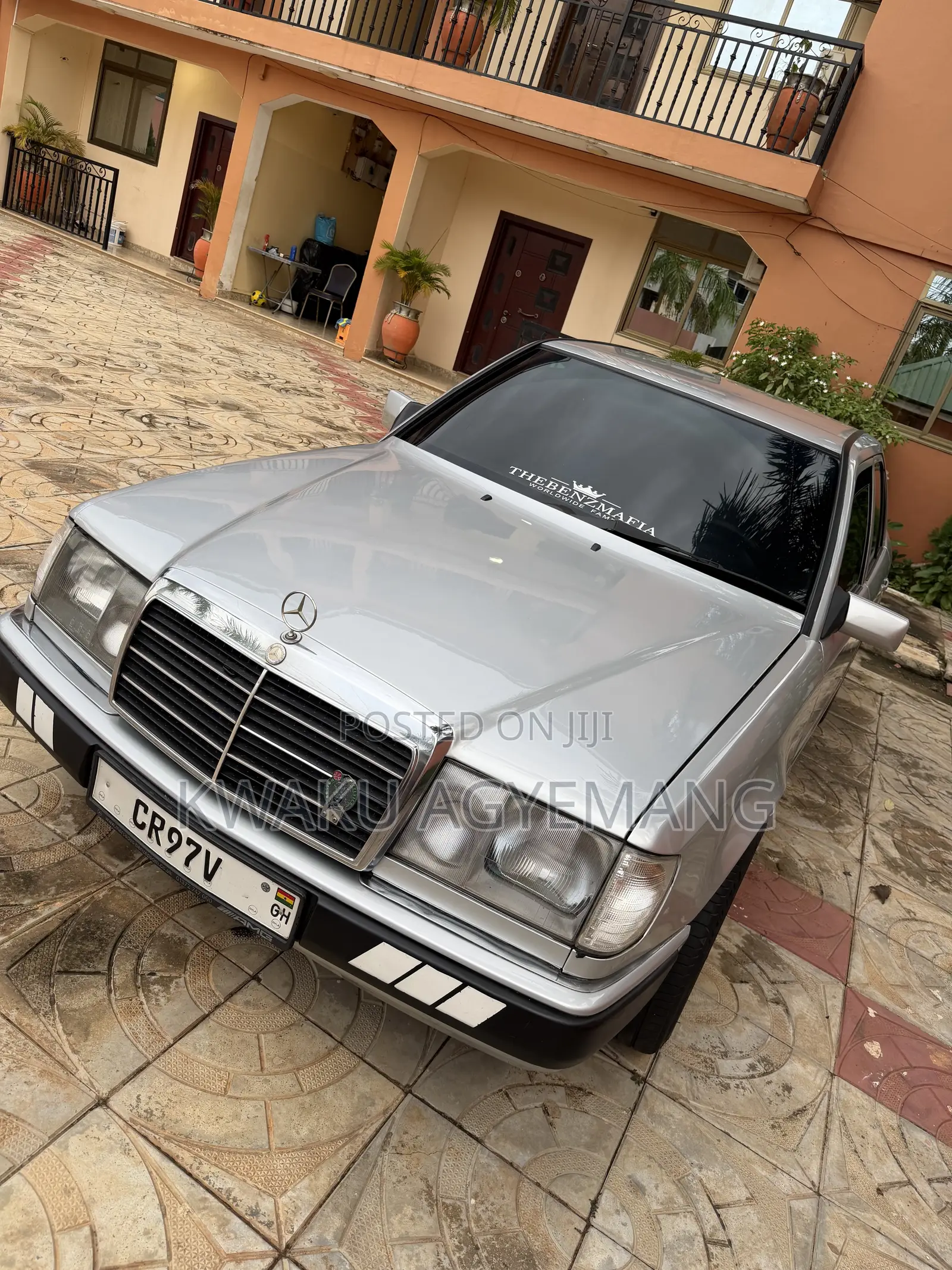 Mercedes-Benz 200 1989 Silver