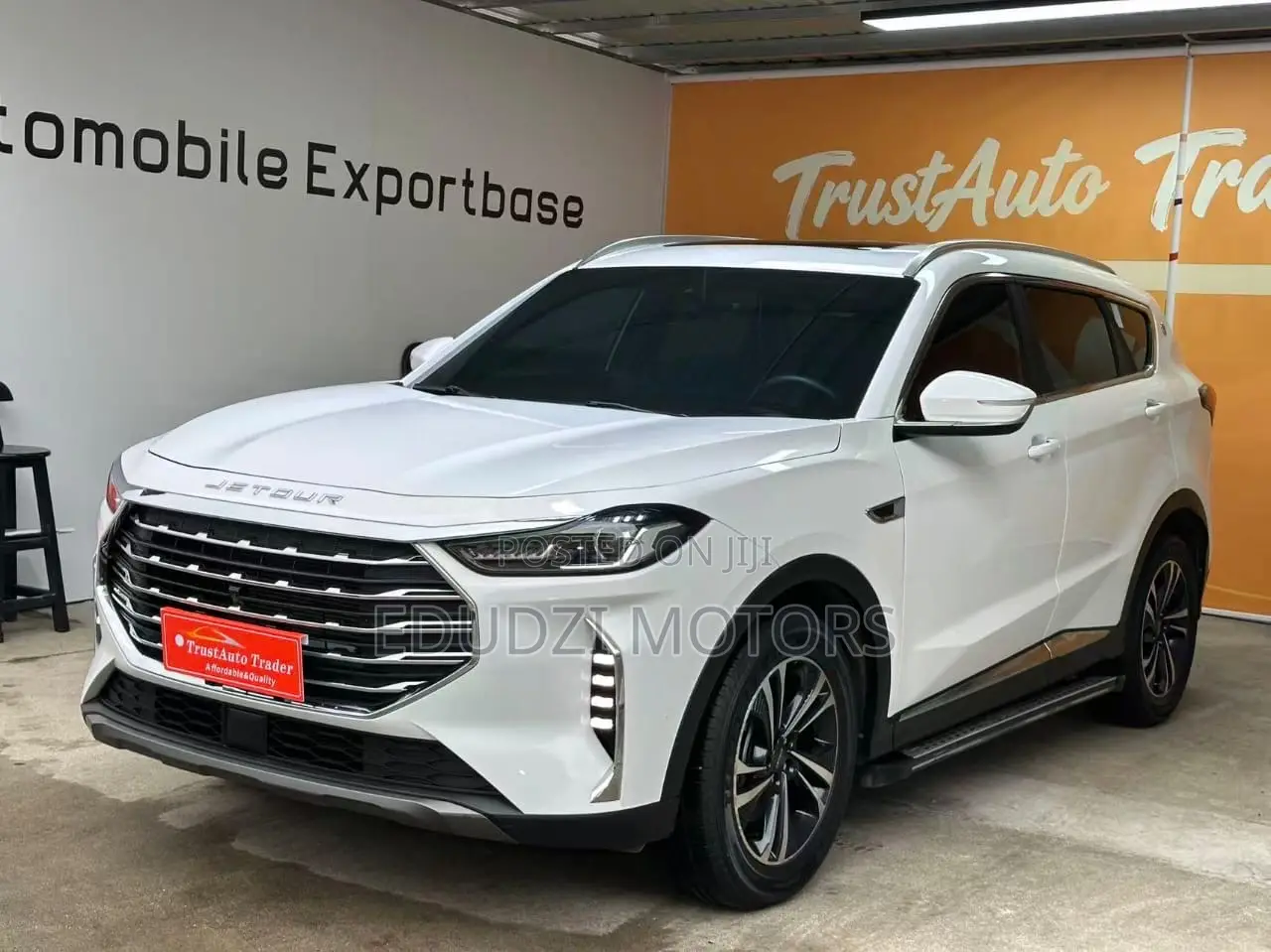 Jetour X70 Plus 1.5 7-Seater FWD 2021 White
