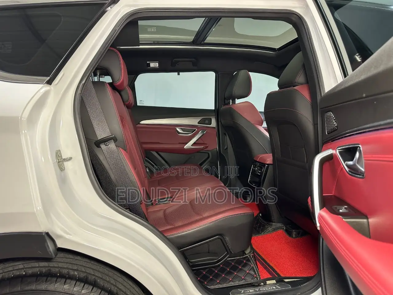 Jetour X70 Plus 1.5 7-Seater FWD 2021 White