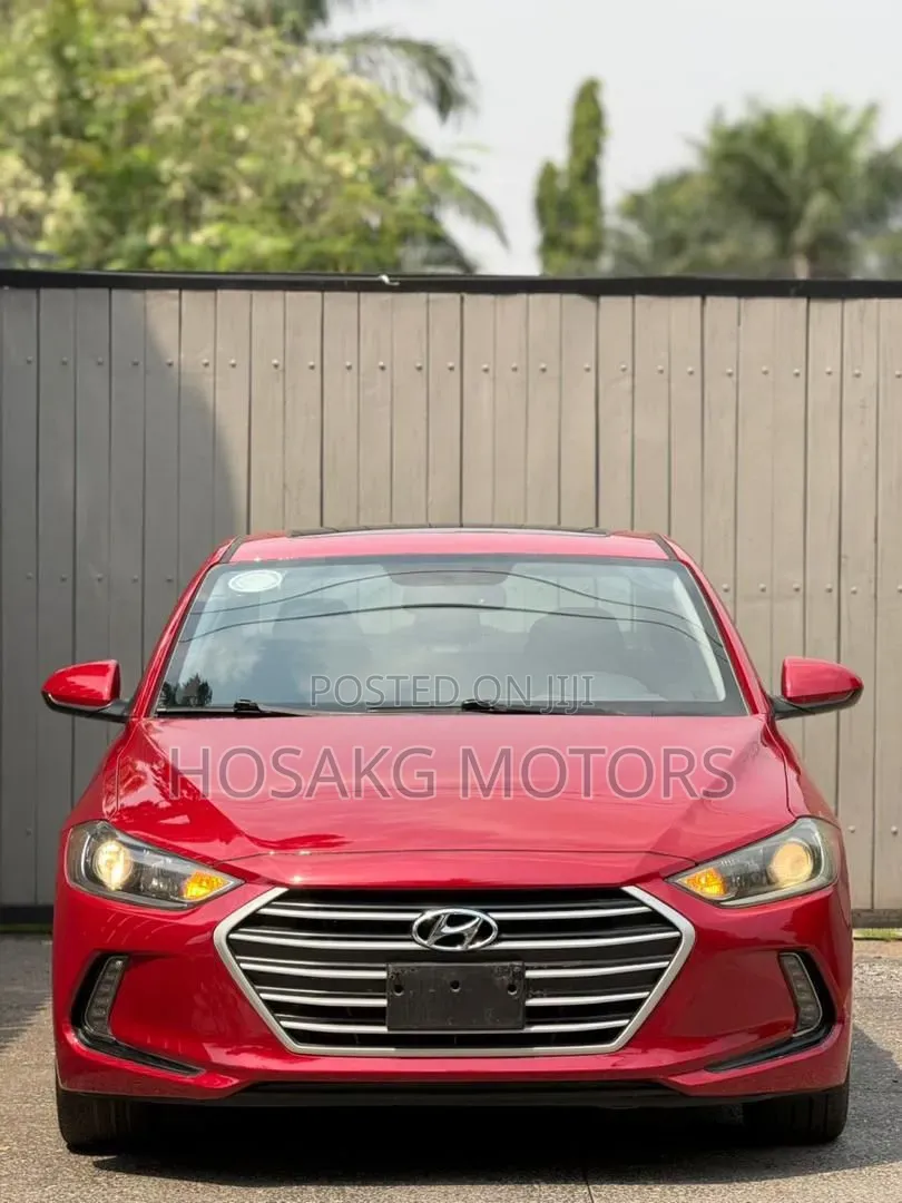 Hyundai Elantra 2019 Red
