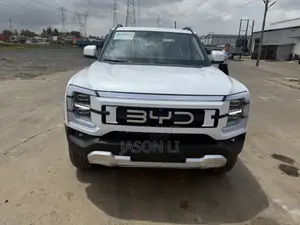 New BYD Leopard 8 2.0 Hybrid AWD 2025 White