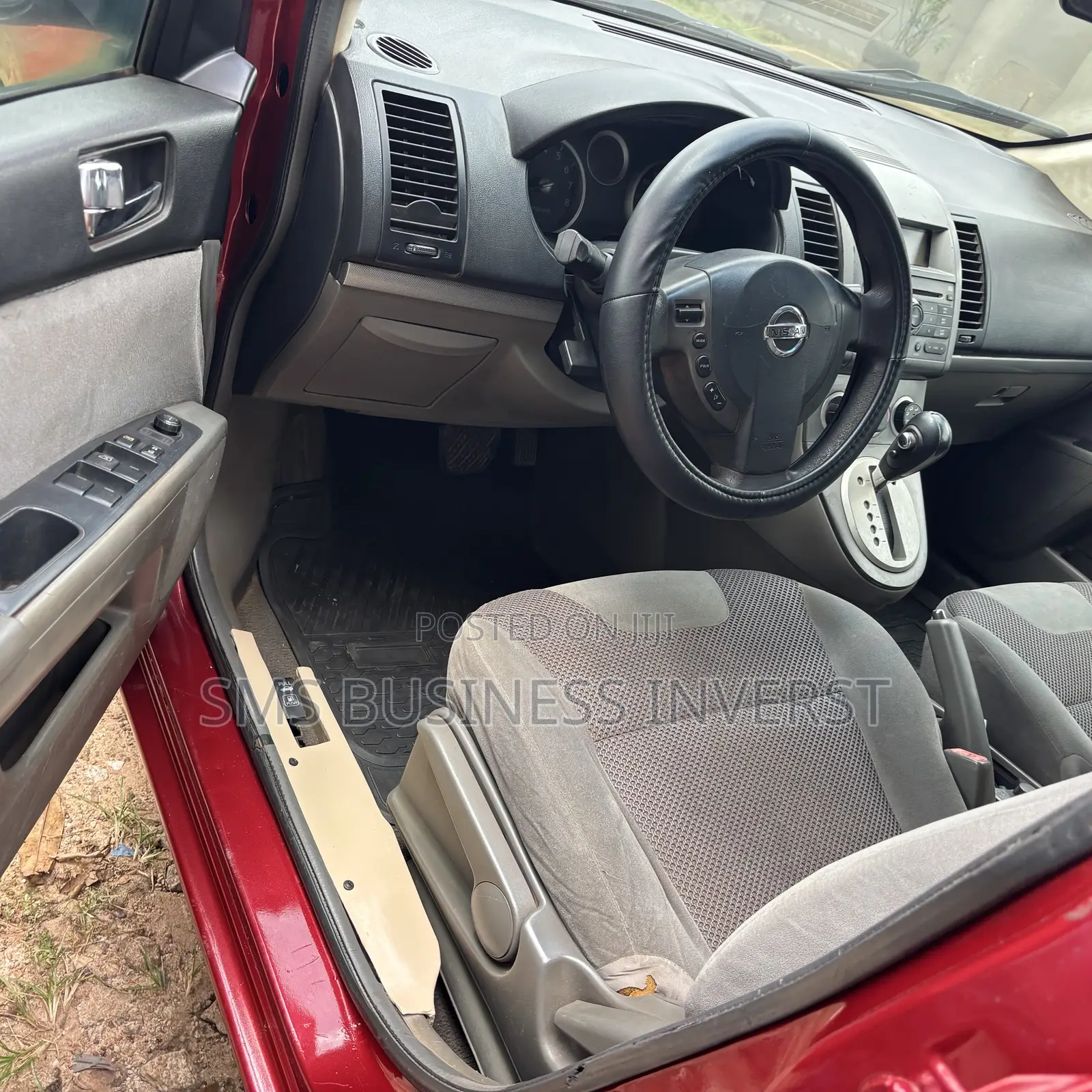 Nissan Sentra SE-R 2011 Red