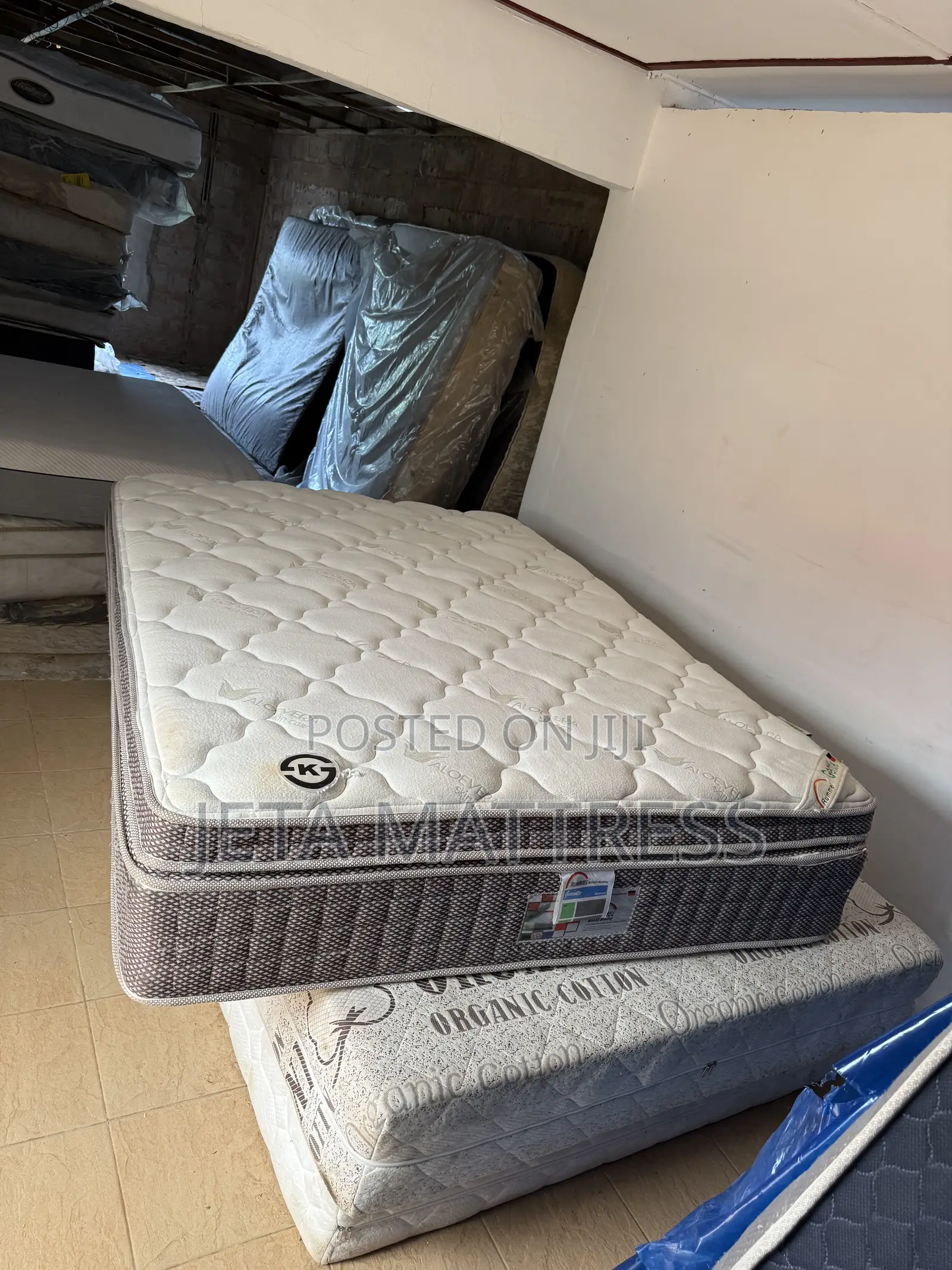 14 Inches Foreign Double Mattress