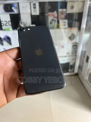 Apple iPhone SE (2020) 64 GB Black