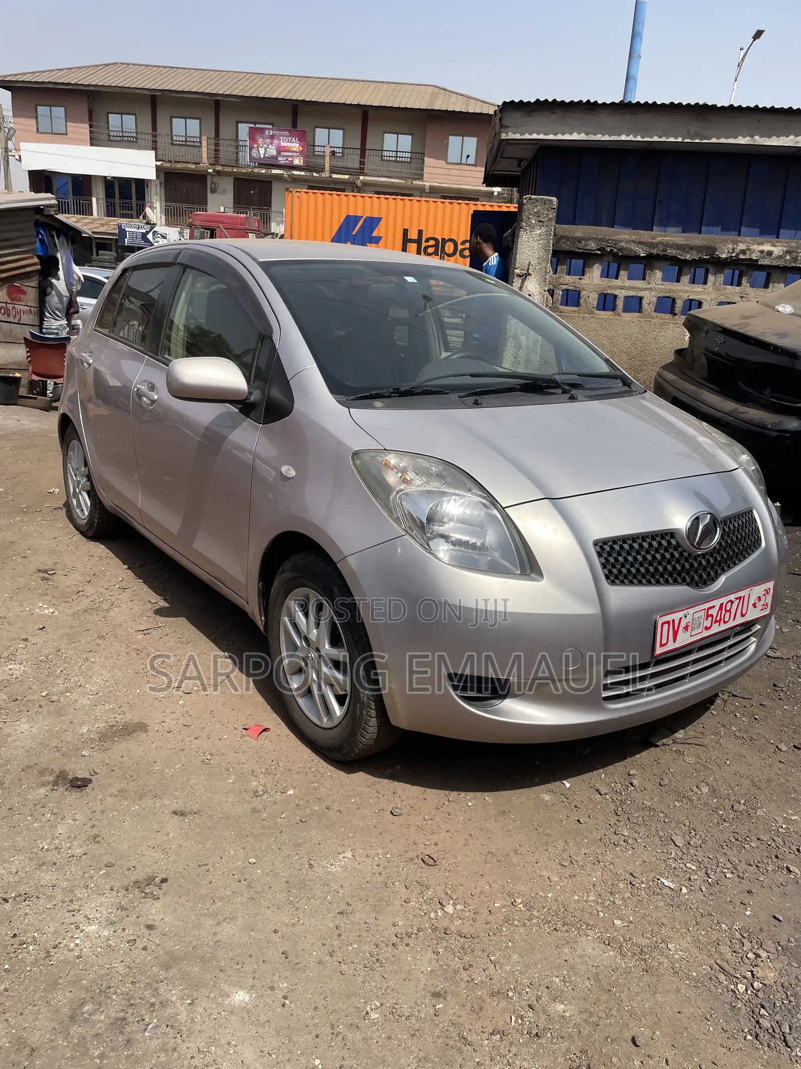Toyota Vitz 2010 Silver