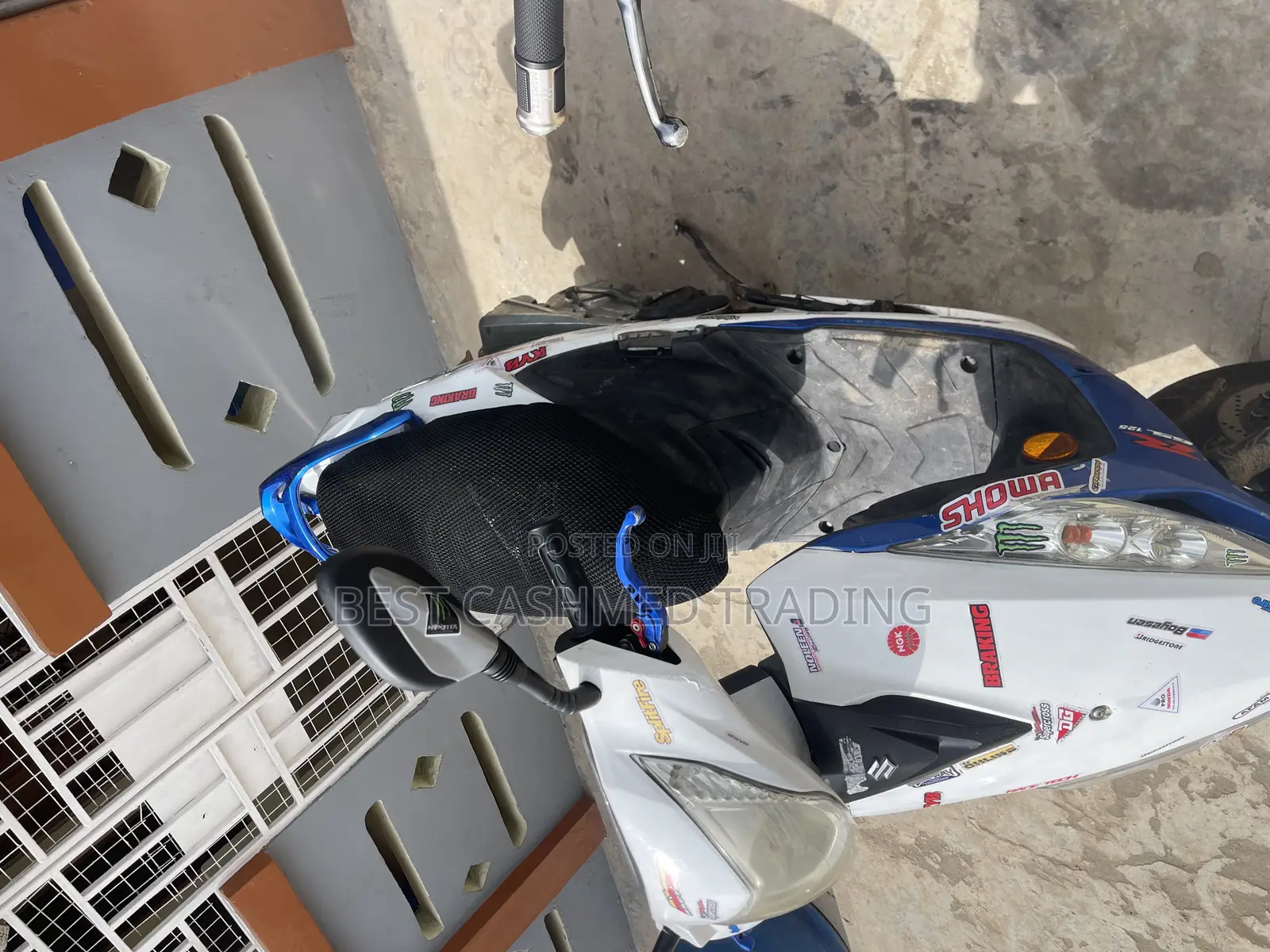 Suzuki GS 2019 White