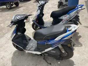 Suzuki GS 2019 White