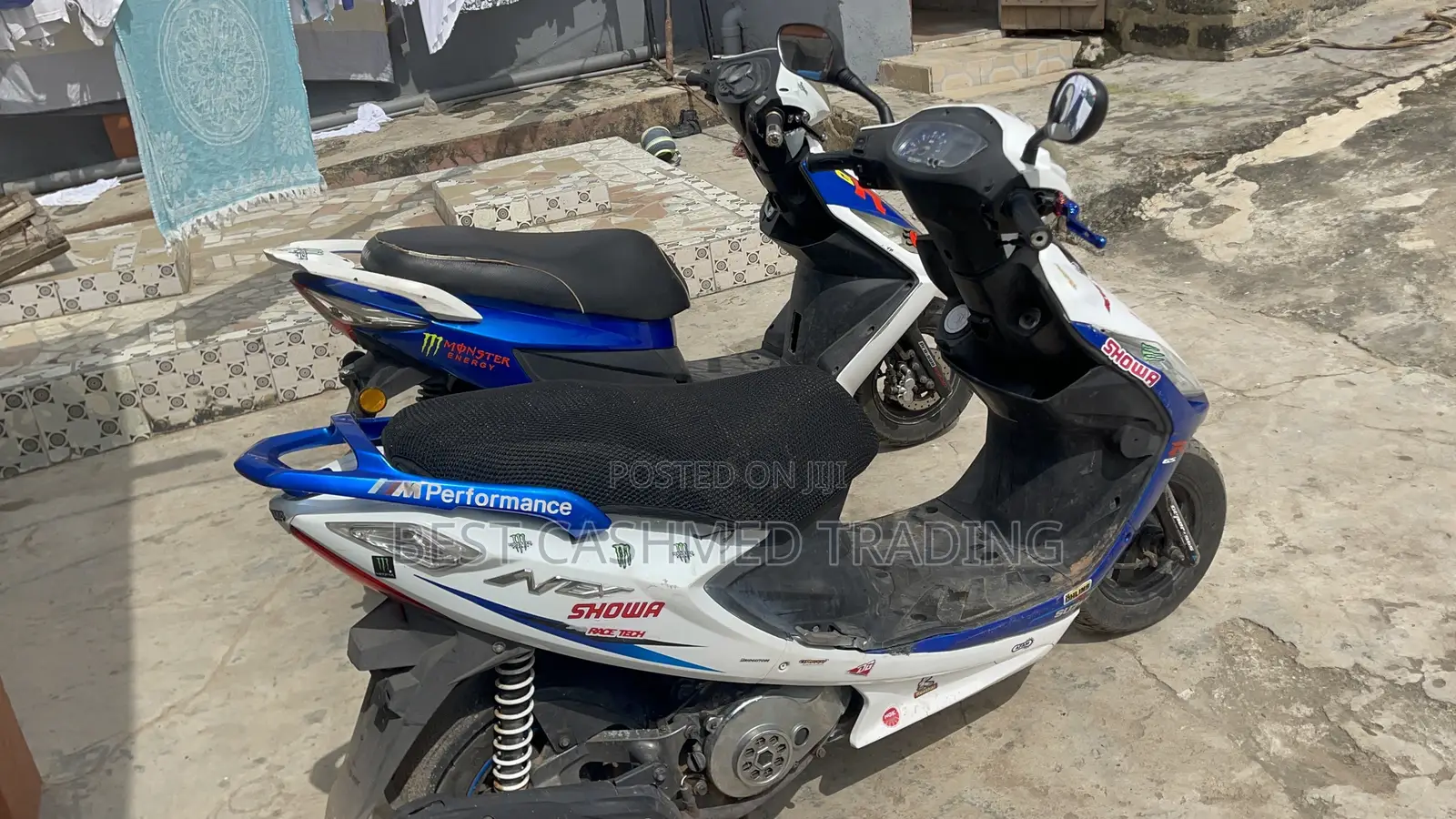 Suzuki GS 2019 White