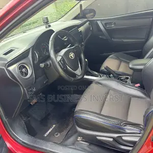 Toyota Corolla LE Eco (1.8L 4cyl 2A) 2018 Red