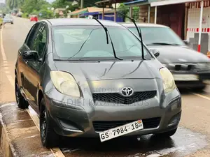 Toyota Yaris 2009 Gray