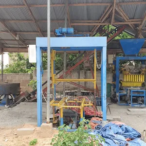 Semi Automatic Blocks Machine - Used