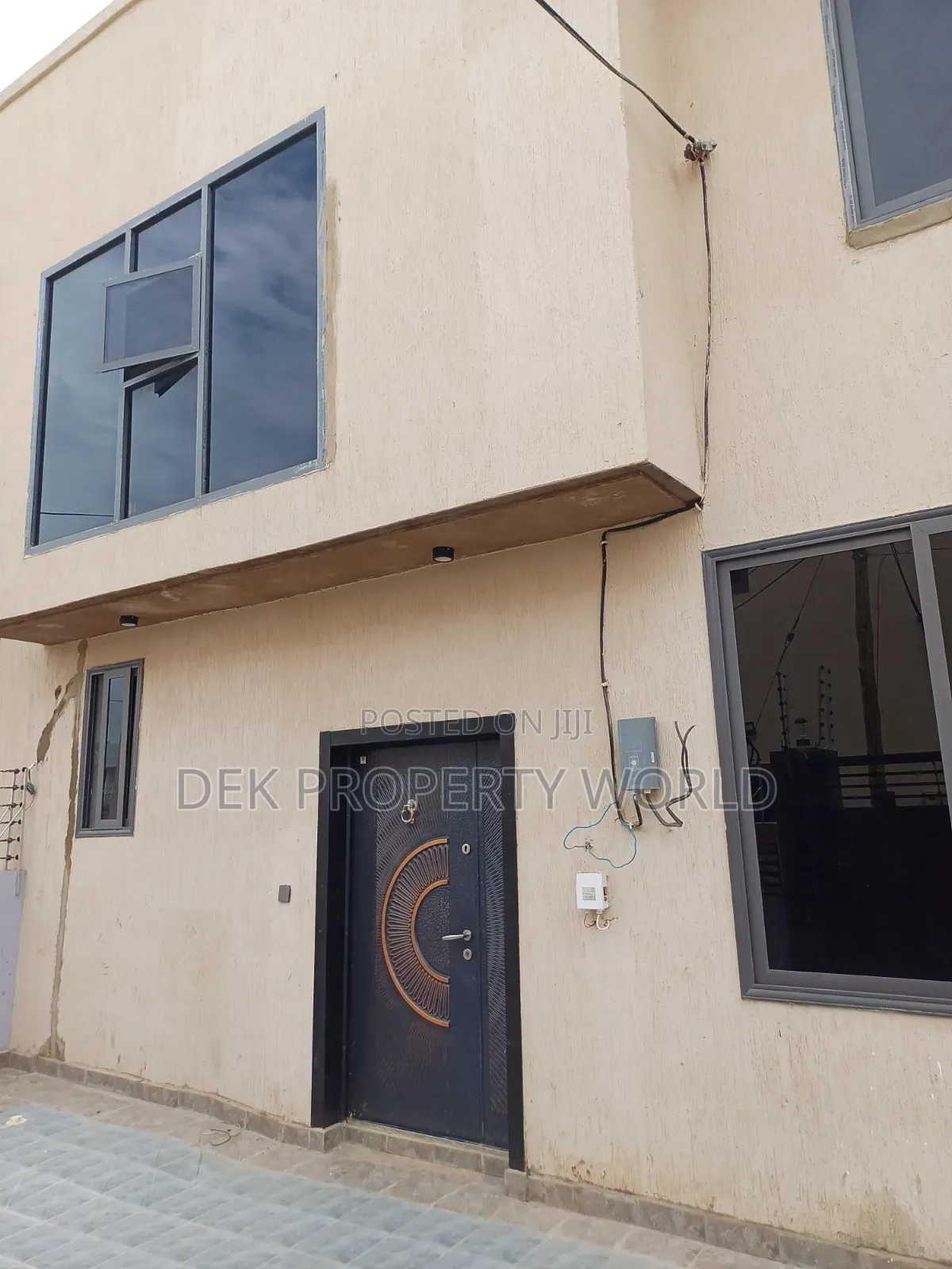 3bdrm Townhouse / Terrace in Pokuase for rent