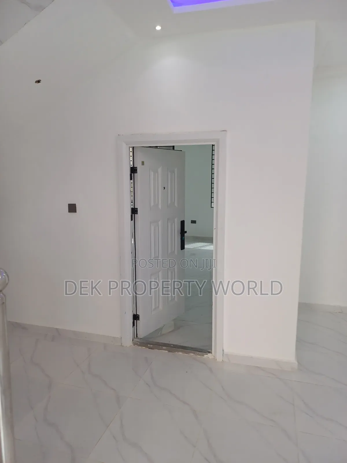 3bdrm Townhouse / Terrace in Pokuase for rent