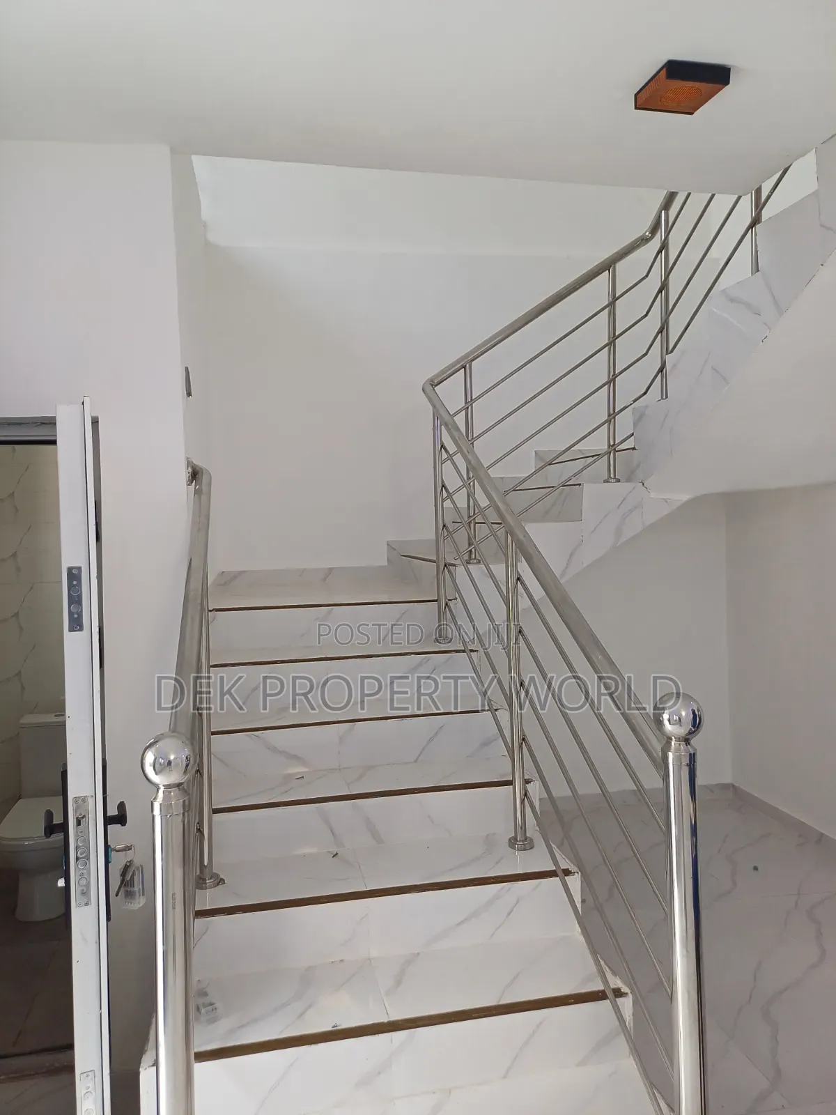 3bdrm Townhouse / Terrace in Pokuase for rent