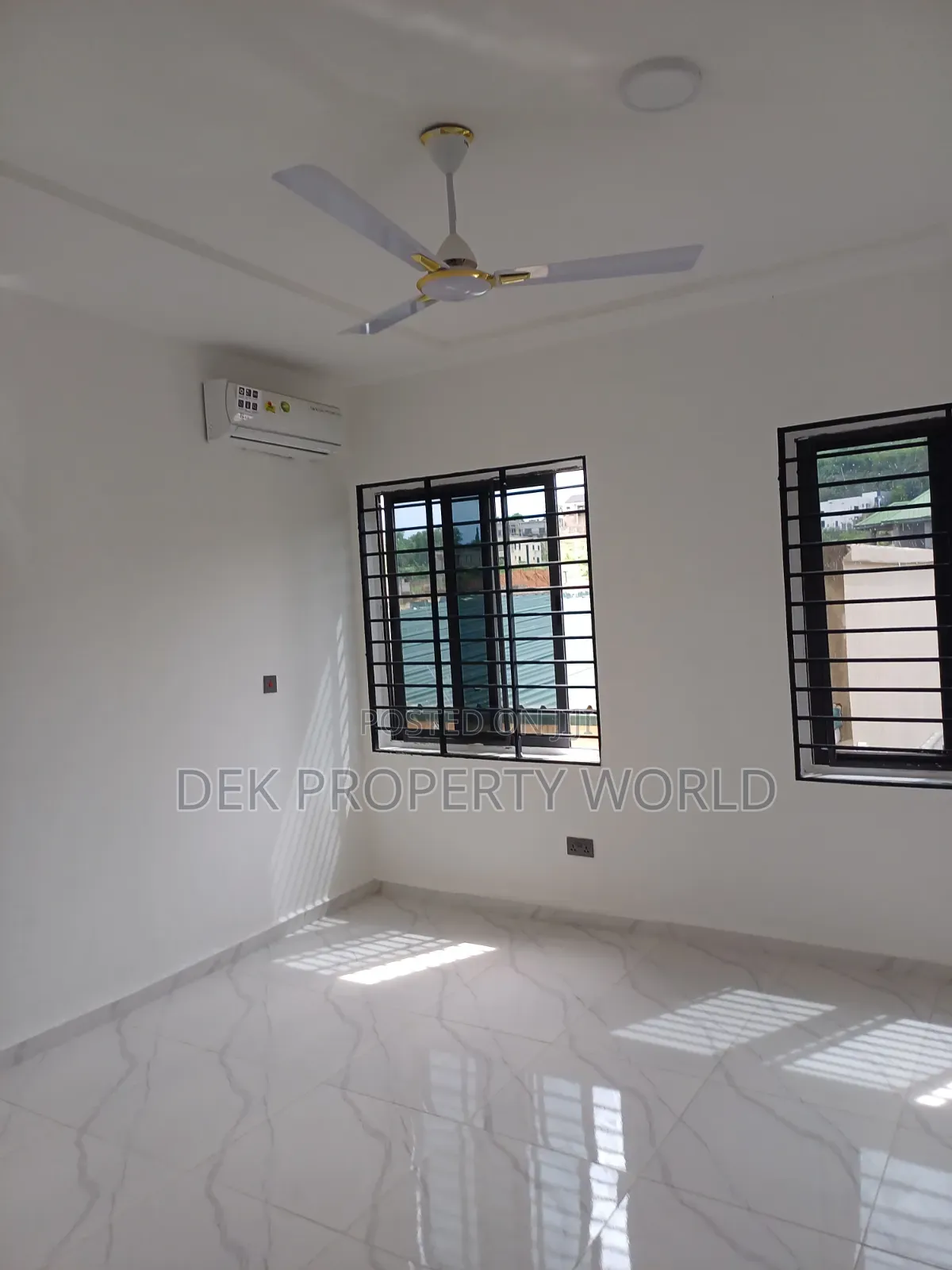 3bdrm Townhouse / Terrace in Pokuase for rent