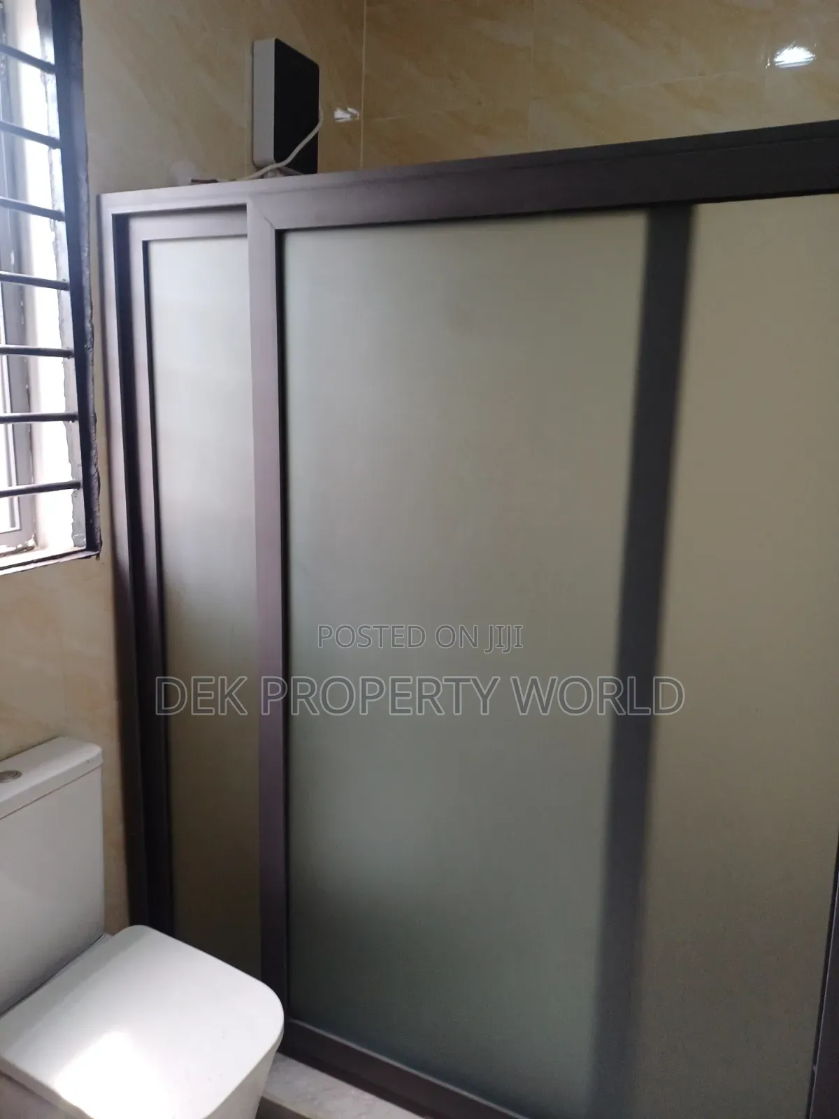 3bdrm Townhouse / Terrace in Pokuase for rent