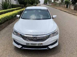 Honda Accord LX 4dr Sedan FWD (2.4L 4cyl 2A) 2017 White