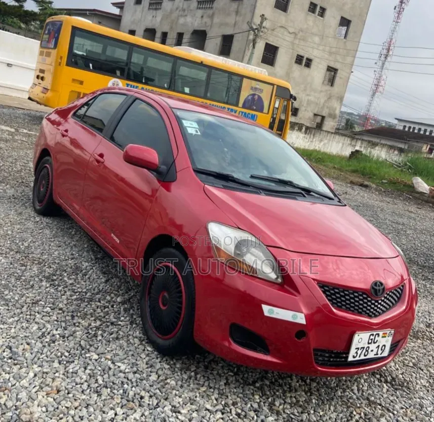 Toyota Yaris 2010 Red