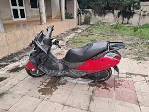Aprilia Atlantic 2010 Red